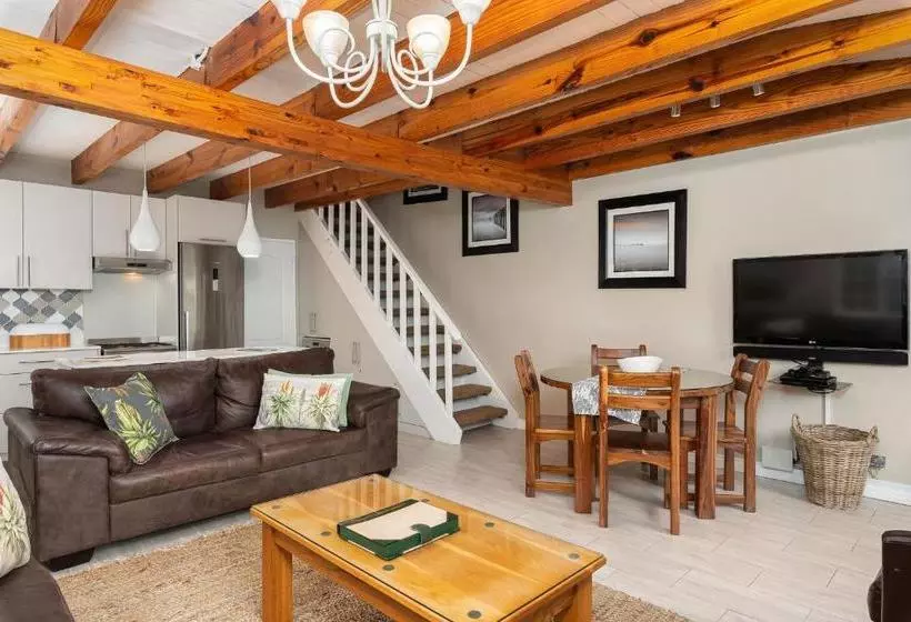 هتل Houtkapperspoort Country Cottages