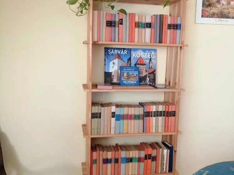 ホテル Józsi Bácsi Vendéglője és Szállodája