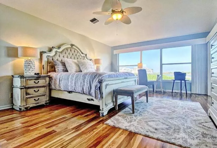 Hotelli Mariner S Pointe 503