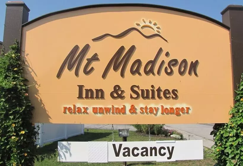 ホテル Mt Madison Inn & Suites