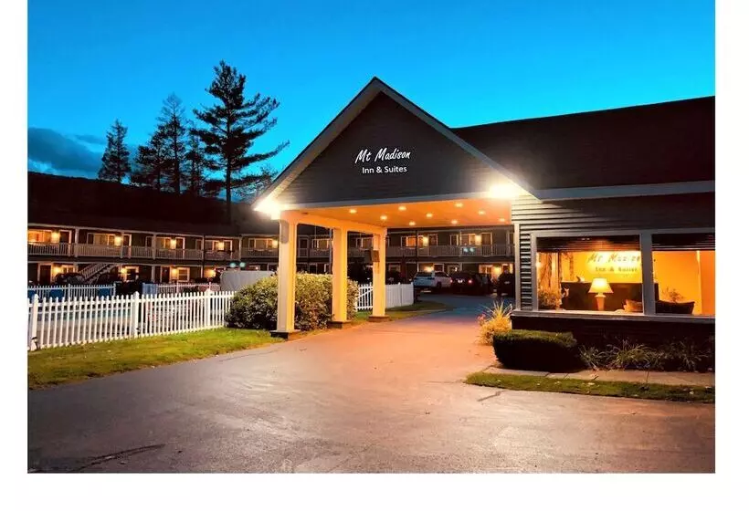 ホテル Mt Madison Inn & Suites