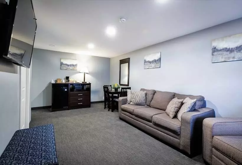 ホテル Mt Madison Inn & Suites