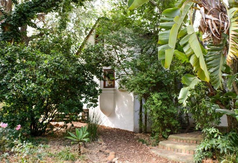 ホテル Old Thatch Lodge