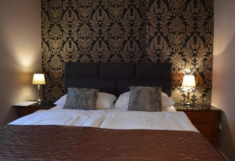 Hotel Platán