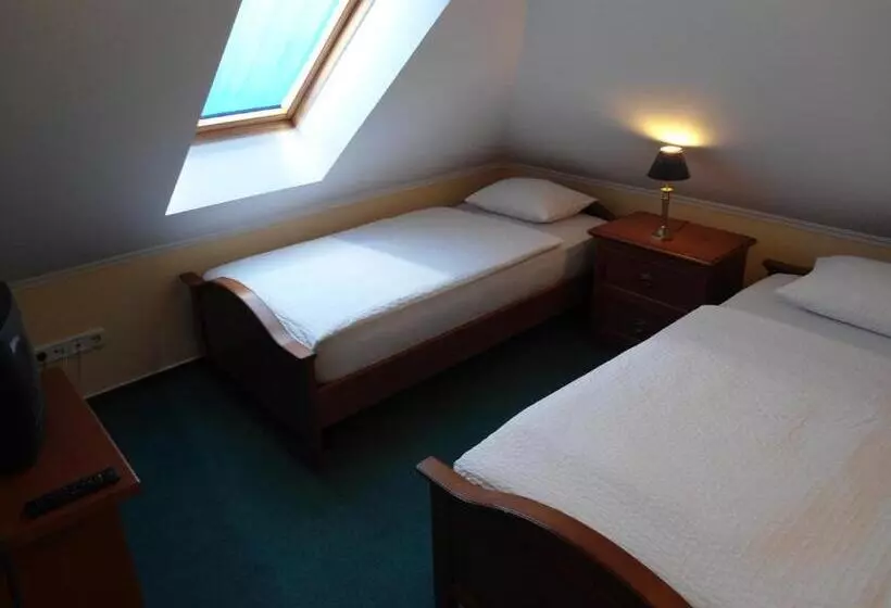 Hotel Platán