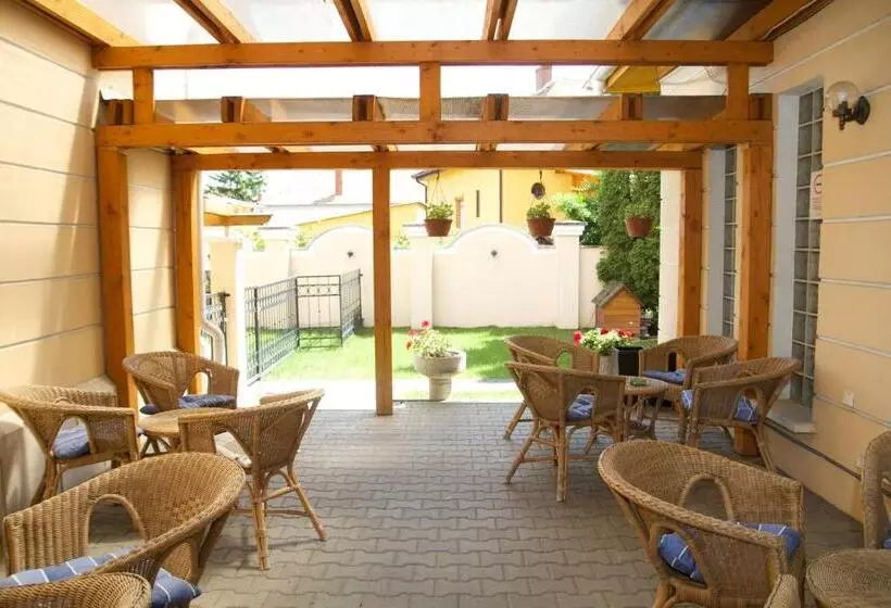 Hotel Platán