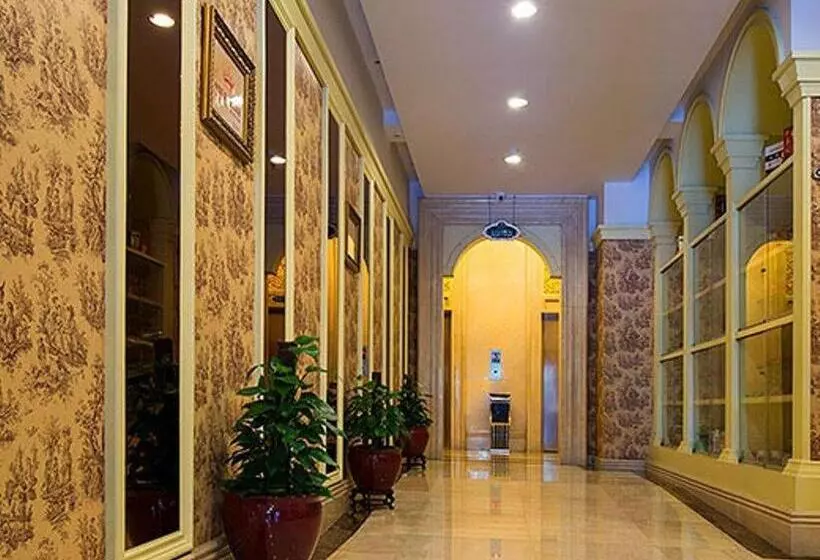 Vienna Hotel Shenzhen Luohu Port