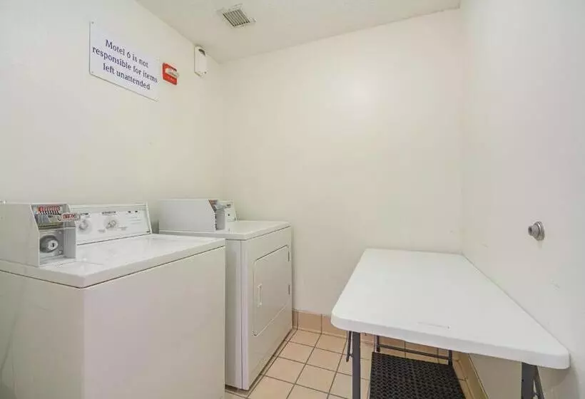 Motel 6 Dallas – Irving Dfw Airport South
