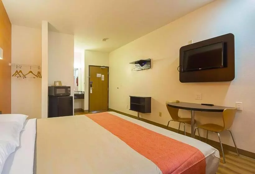 Motel 6 Dallas – Irving Dfw Airport South