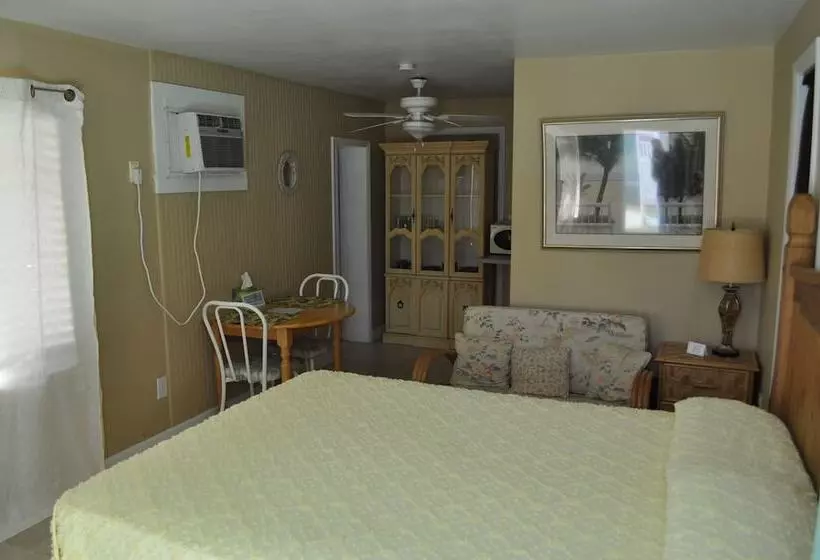 Oceanfront Sea Scape Motel