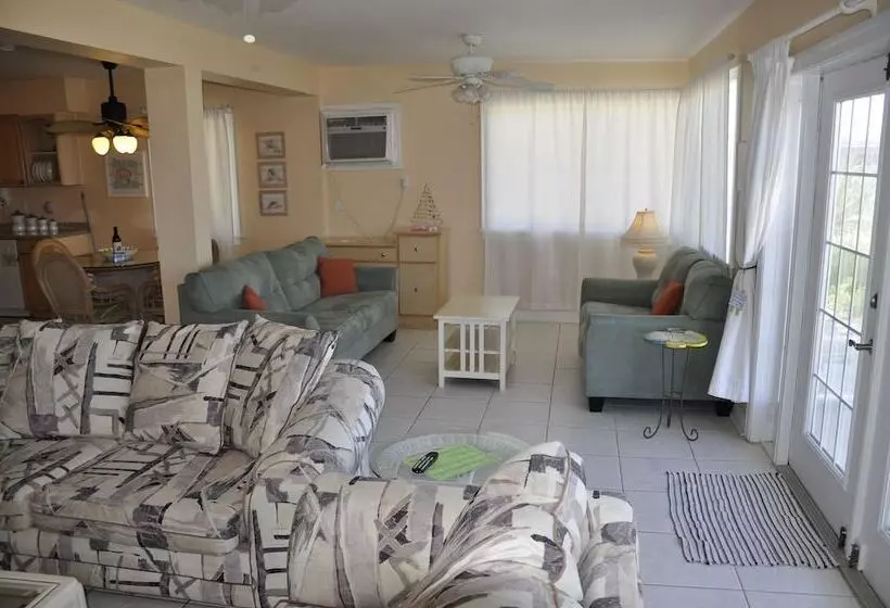 Oceanfront Sea Scape Motel