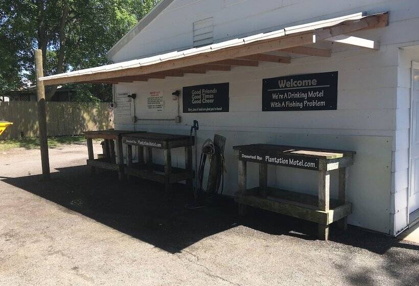 Plantation Motel