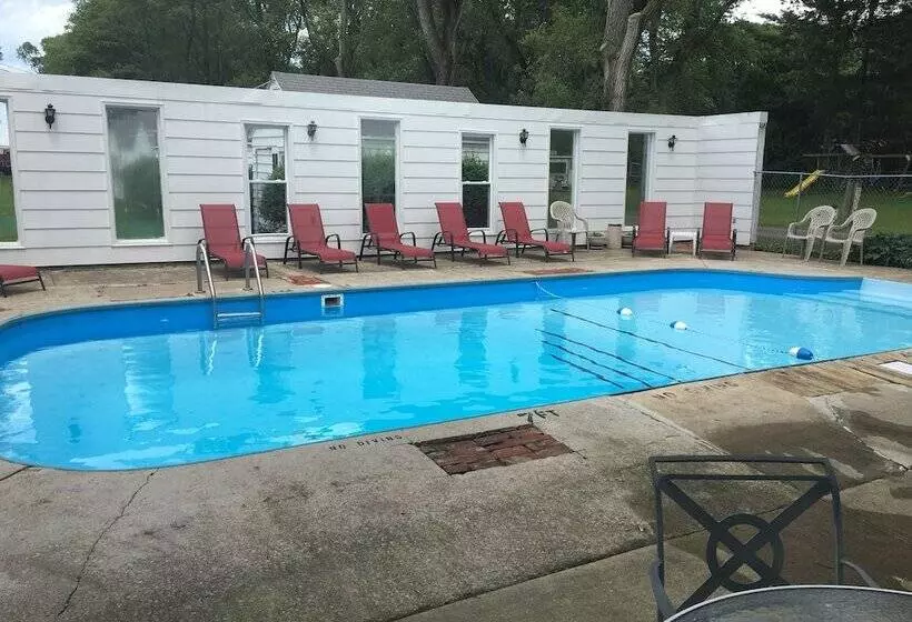Plantation Motel