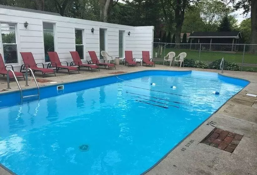 Plantation Motel