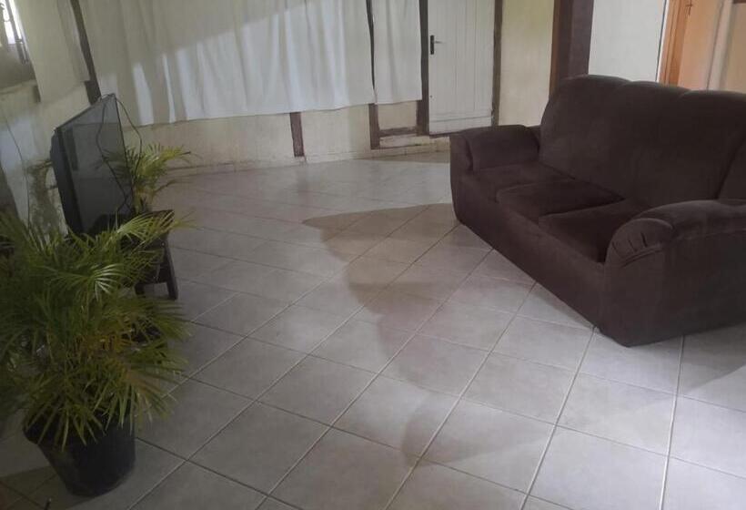 Hostel Pousada Vale Encantado Macaé