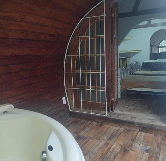 Hostel Pousada Vale Encantado Macaé