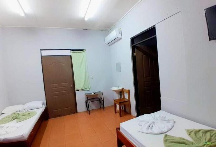 تختخواب و صبحانه Hospedaje Yunandre