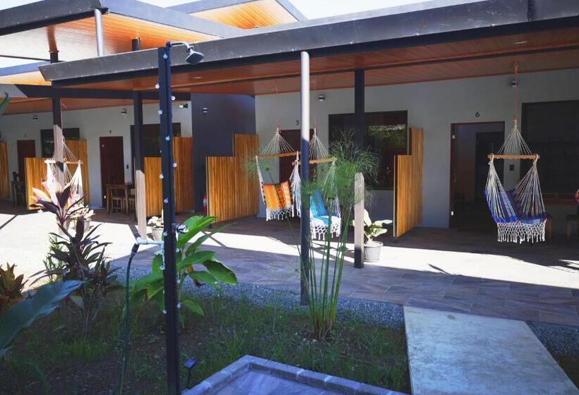 Bed and Breakfast Raya