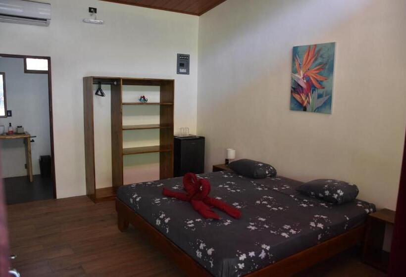 Bed and Breakfast Raya