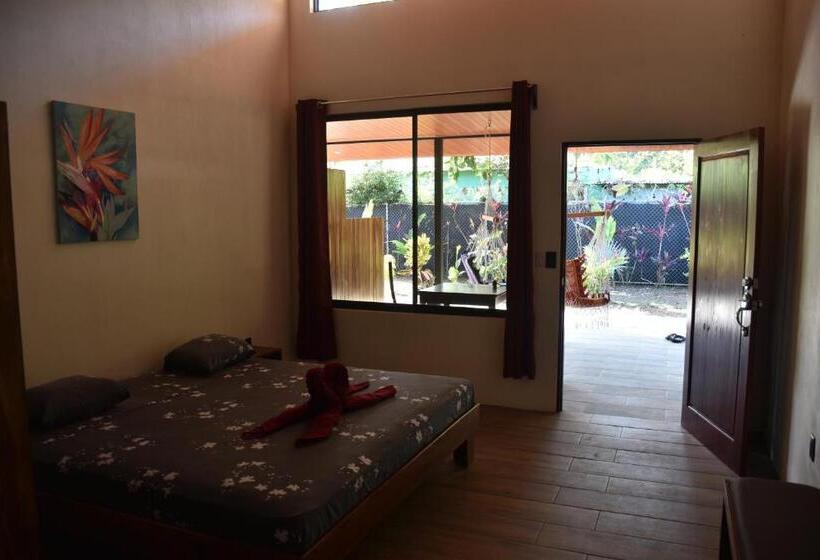 Bed and Breakfast Raya