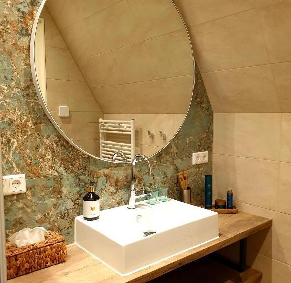 تختخواب و صبحانه Suite De Brinkparel