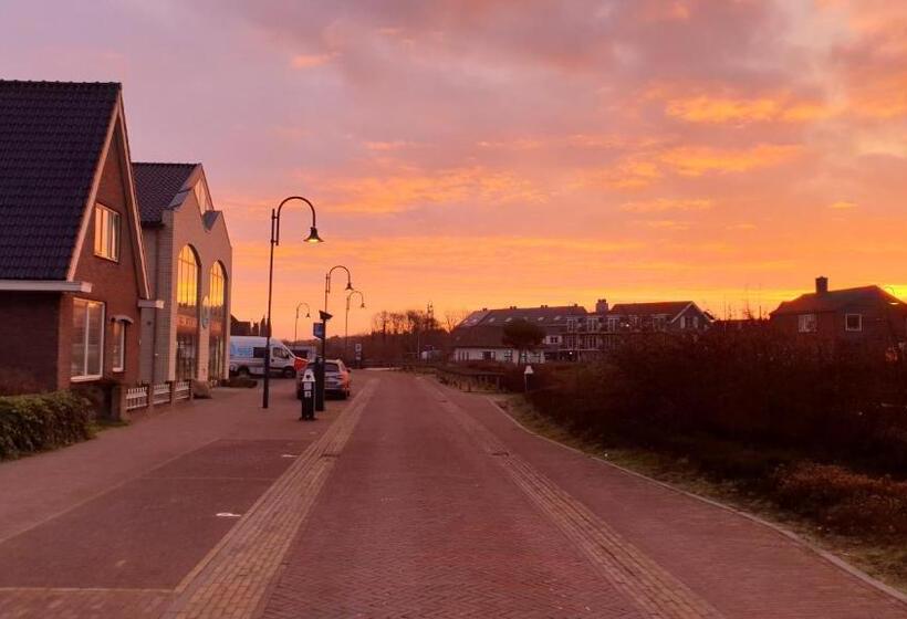 تختخواب و صبحانه Suite De Brinkparel