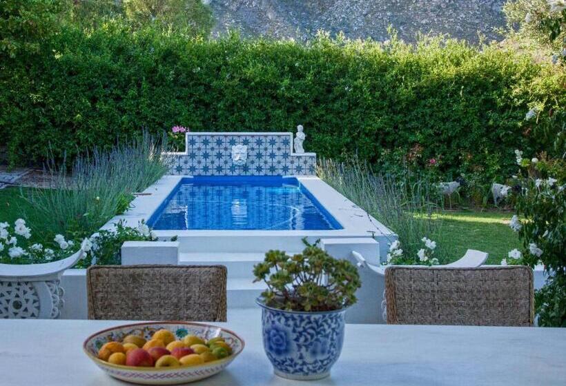 Bed and Breakfast The Montagu Coach House