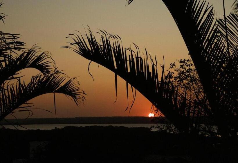 تختخواب و صبحانه The View