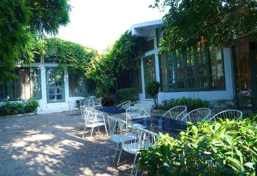 Blizz Hotels Resorts