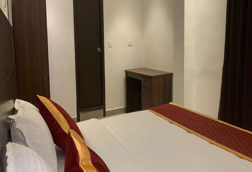 G R B Hotels Aishwarya Grand