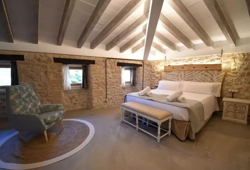 Hotelli Calvario Plaza