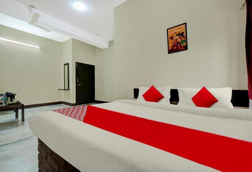 호텔 Oyo Flagship Leo Club