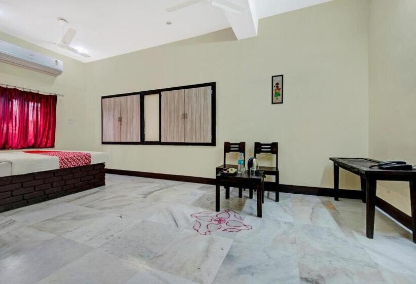 호텔 Oyo Flagship Leo Club