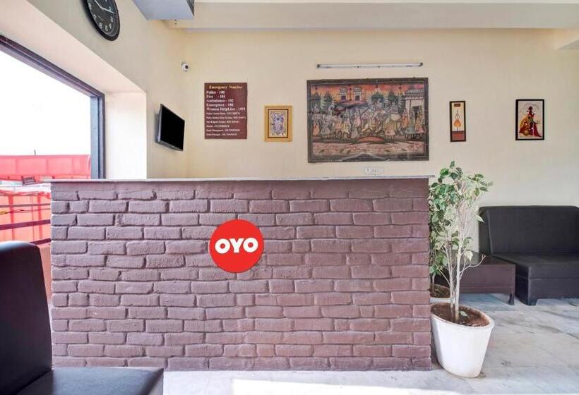 호텔 Oyo Flagship Leo Club