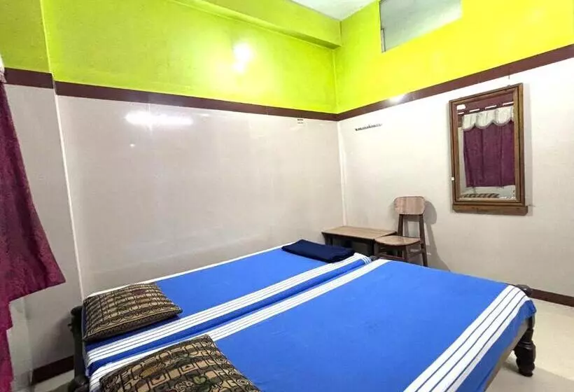 ホテル Chitramoola Tourist Home   Opp Temple Only 20 M
