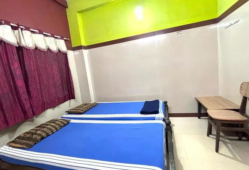 ホテル Chitramoola Tourist Home   Opp Temple Only 20 M