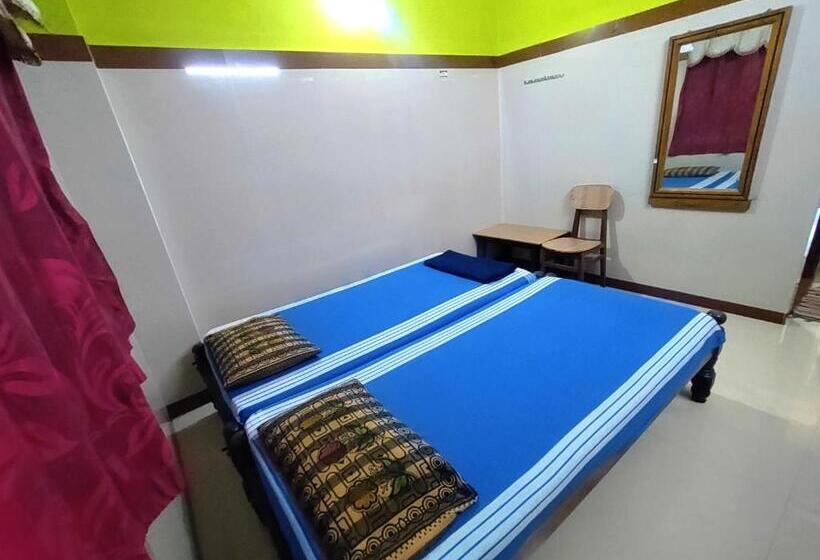 酒店 Chitramoola Tourist Home   Opp Temple Only 20 M