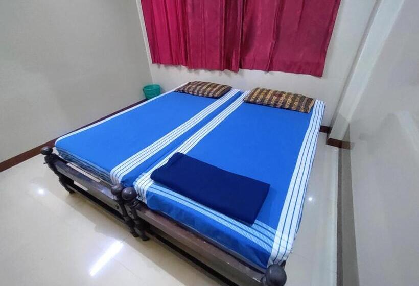 酒店 Chitramoola Tourist Home   Opp Temple Only 20 M