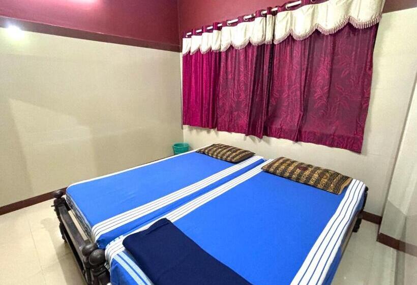 酒店 Chitramoola Tourist Home   Opp Temple Only 20 M