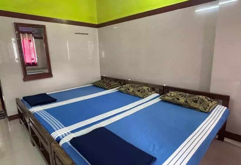 ホテル Chitramoola Tourist Home   Opp Temple Only 20 M