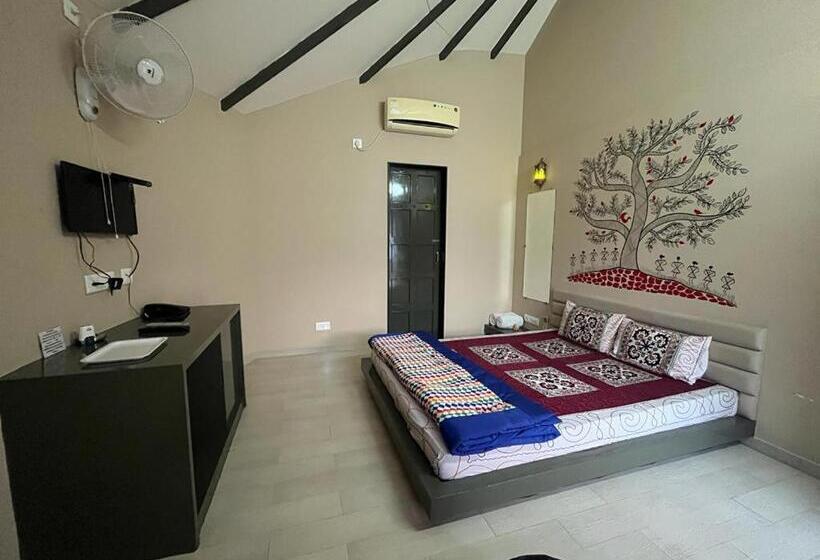 Hotel The Village Resort