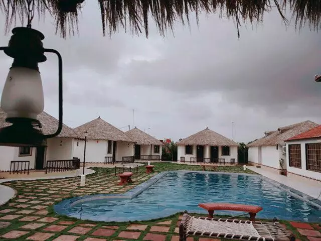 ホテル The Village Resort