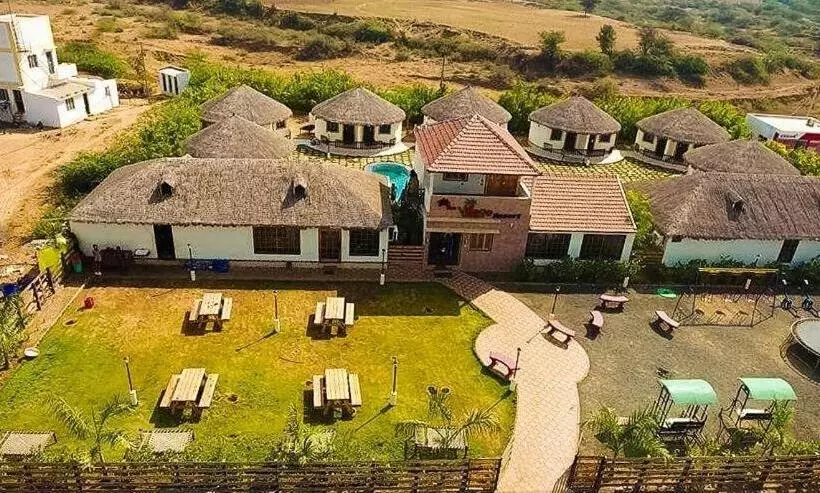 ホテル The Village Resort