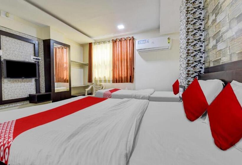 Oyo Hotel City Palace