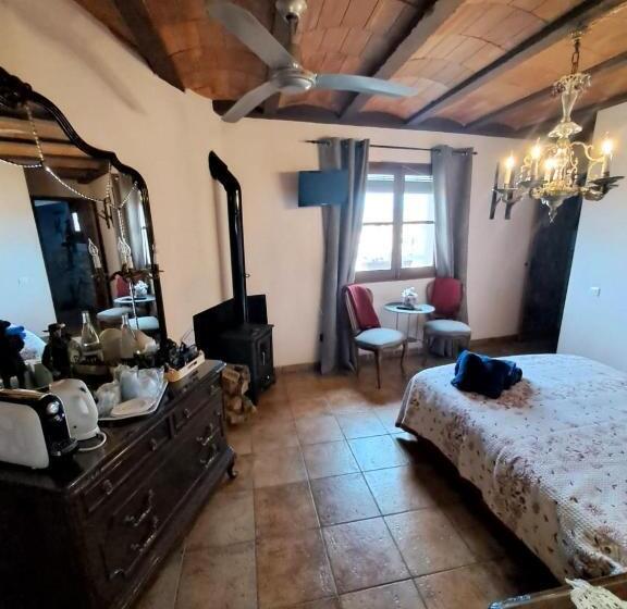 بنسيون Ca La Serreta