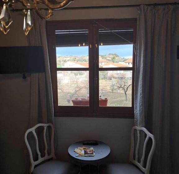 بنسيون Ca La Serreta