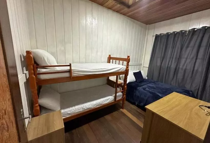 ペンション Vila Dos Pássaros, Quarto 04