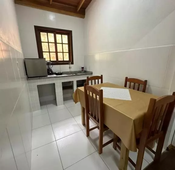 ペンション Vila Dos Pássaros, Quarto 04