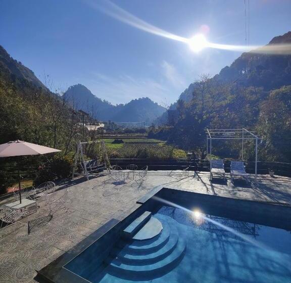 Resort Coco And Coal By Jp