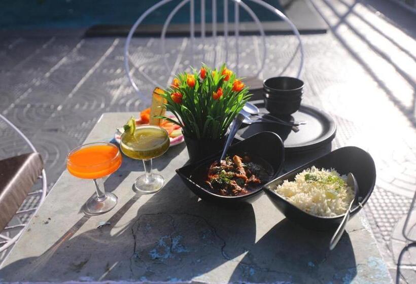 Resort Coco And Coal By Jp